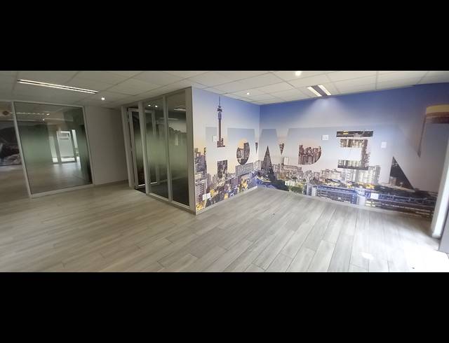 283M² OFFICE TO LET IN BRYANSTON